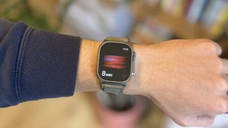 Apple Watch blood oxygen monitoring returns in the US—with one key difference Apple Watch Ultra 2 taking a blood oxygen reading