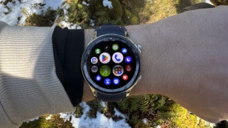 Hands on: OnePlus Watch 2 Nordic Blue Edition Hands on: OnePlus Watch 2 Nordic Blue Edition