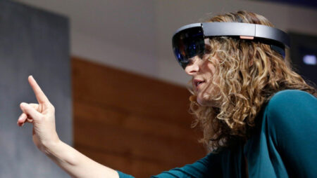 Microsoft, not Google, will kickstart the smartglasses revolution Microsoft, not Google, will kickstart the smartglasses revolution