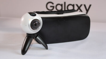 Samsung Gear 360 puts you in the action Samsung Gear 360 puts you in the action