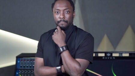 Will.i.am unveils Puls band that calls, texts and counts your reps Will.i.am unveils Puls band that calls, texts and counts your reps