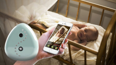 Cocoon Cam checks your baby’s heart rate and temperature without a wearable Cocoon Cam checks your baby's heart rate and temperature without a wearable