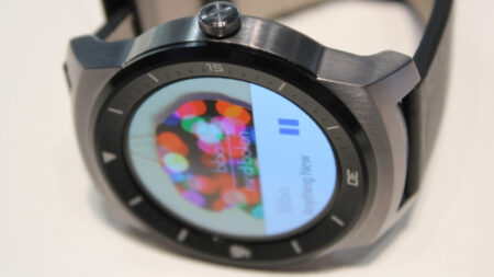 Android Wear chief nose his wearables Android Wear chief nose his wearables