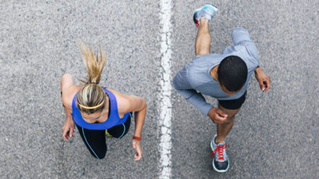 Fitbit Blaze v Fitbit Charge HR: Fitness tracker showdown Fitbit Blaze v Fitbit Charge HR: Fitness tracker showdown
