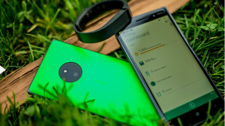 Microsoft chooses Fitbit Flex instead of Microsoft Band Microsoft chooses Fitbit Flex instead of Microsoft Band