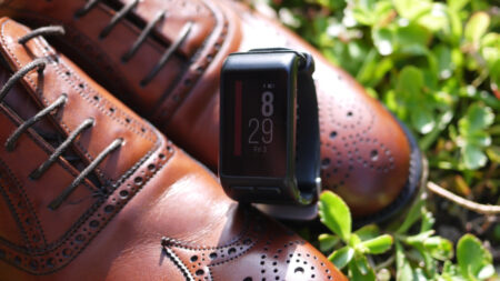 Garmin Vivoactive HR review Garmin Vivoactive HR review
