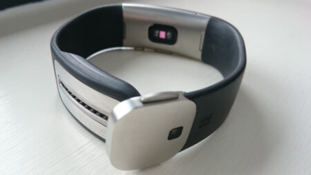 Microsoft Band 2 tears it up with new tougher strap Microsoft Band 2 tears it up with new tougher strap