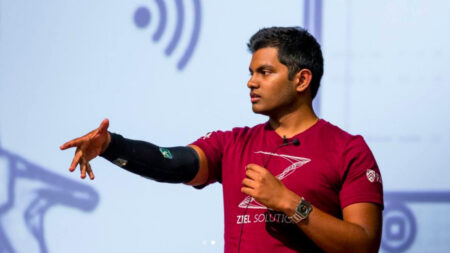 This smart sleeve will warn you when you’re about to injure yourself This smart sleeve will warn you when you're about to injure yourself
