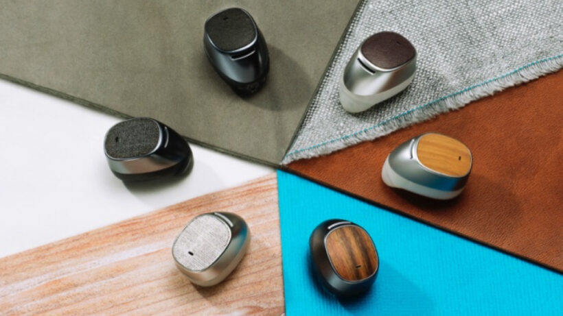 Moto Hint earbud will be on sale 15 December in the UK for £99.99