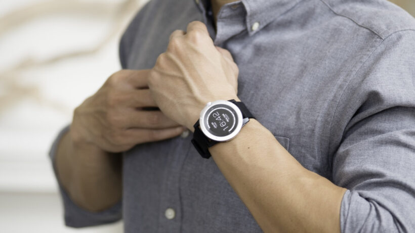 This heat powered smartwatch will never run out of battery