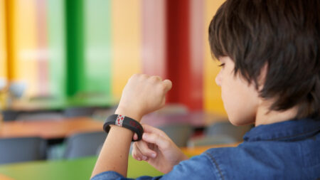 Minecraft Gameband could be the start of a wearable gaming charge Minecraft Gameband could be the start of a wearable gaming charge