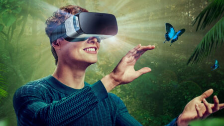Garmin and Samsung Gear VR were best sellers on Amazon over the Holidays Garmin and Samsung Gear VR were best sellers on Amazon over the Holidays