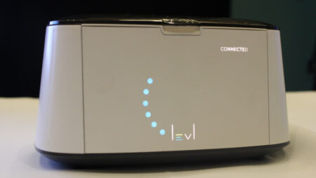 LEVL smells your breath to detect fat burn LEVL smells your breath to detect fat burn