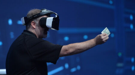 Intel’s Project Alloy headset will go on sale by the end of 2017 Intel's Project Alloy headset will go on sale by the end of 2017