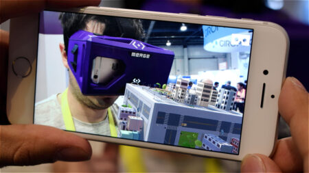 Merge VR’s Holo Cube let me play Minecraft in the palm of my hand Merge VR's Holo Cube let me play Minecraft in the palm of my hand