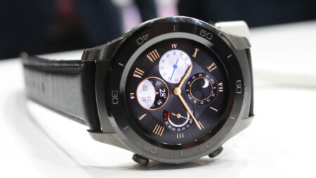 Huawei Watch 2 Classic hands on: Steelier, pricier but just as feature packed Huawei Watch 2 Classic hands on: Steelier, pricier but just as feature packed