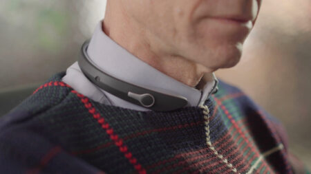 Nuguna Neckband detects noise and keeps deaf people in the know with vibrations Nuguna Neckband detects noise and keeps deaf people in the know with vibrations