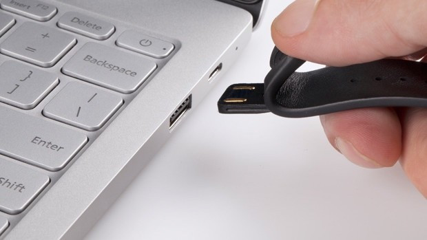 Grayton Origin smart strap could up the ante for hybrid wearables