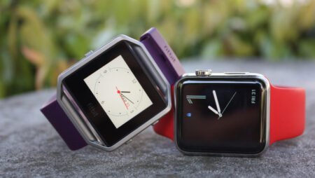 Fitbit Blaze v Apple Watch Series 2: Battle of the stylish smartwatches Fitbit Blaze v Apple Watch Series 2: Battle of the stylish smartwatches