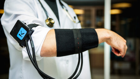 This device lets people feel the symptoms of Parkinson’s This device lets people feel the symptoms of Parkinson's