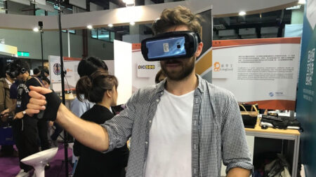 Machina is merging smart clothing and VR with its Out of Body Experience collection Machina is merging smart clothing and VR with its Out of Body Experience collection