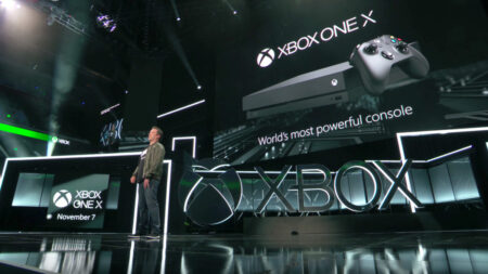 As Sony doubles down on VR, Microsoft must clear up its mixed messaging As Sony doubles down on VR, Microsoft must clear up its mixed messaging