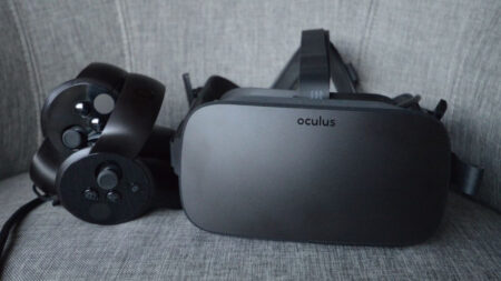 Oculus Rift and Touch bundle is now on sale for $399