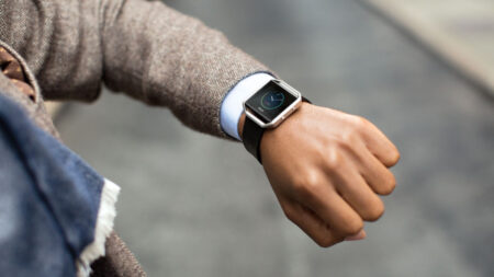 Fitbit’s smartwatch will not include standalone connectivity Fitbit's smartwatch will not include standalone connectivity