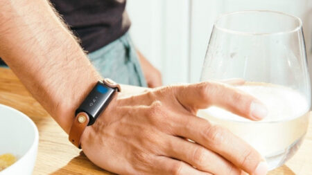 LVL’s hydration monitoring wearable is delayed until summer 2018 LVL's hydration monitoring wearable is delayed until summer 2018