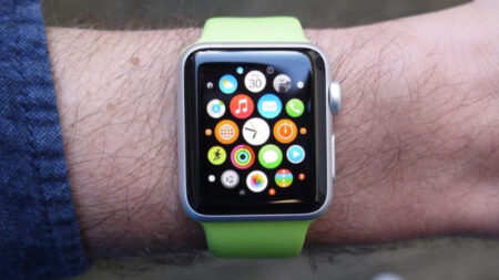 Apple Watch poised to lead the smartwatch market in 2018