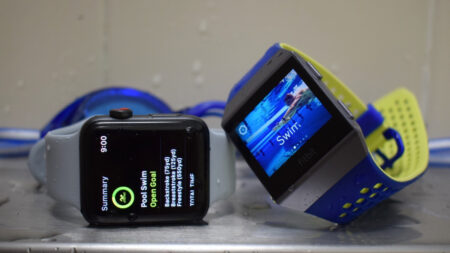 Swimming with Apple Watch Series 3 and Fitbit Ionic Swimming with Apple Watch Series 3 and Fitbit Ionic