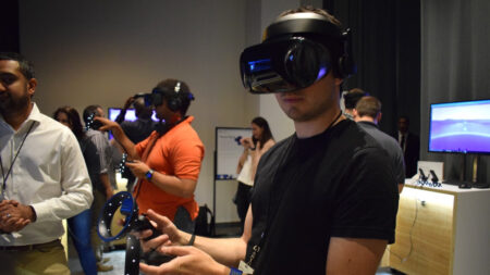 Samsung Odyssey is the first Mixed Reality headset that can truly take on Oculus Samsung Odyssey is the first Mixed Reality headset that can truly take on Oculus