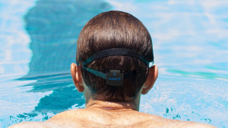 Waterfi Swim Tracker wants to record your pool activity from the head Waterfi Swim Tracker wants to record your pool activity from the head
