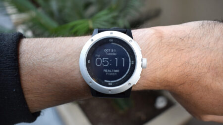 The Matrix PowerWatch gives me hope for a battery charger-free future The Matrix PowerWatch gives me hope for a battery charger-free future