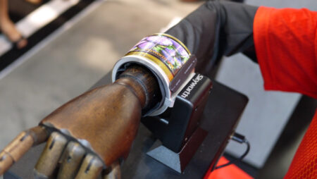 Skyworth shows off this awesome flexible AMOLED wearable concept Skyworth shows off this awesome flexible AMOLED wearable concept