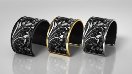 Tago Arc E Ink bracelet doesn't need charging
