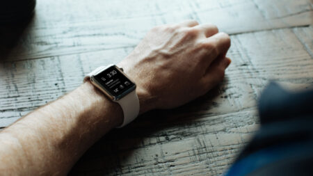 This wearable tab may soon harness body movements to power gadgets This wearable tab may soon harness body movements to power gadgets