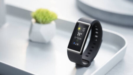 Huami’s Amazfit Cor is breaking out of China, with Fitbit in its sights Huami's Amazfit Cor is breaking out of China, with Fitbit in its sights