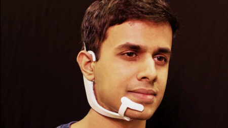 This headset lets you talk to your computer with your mind This headset lets you talk to your computer with your mind