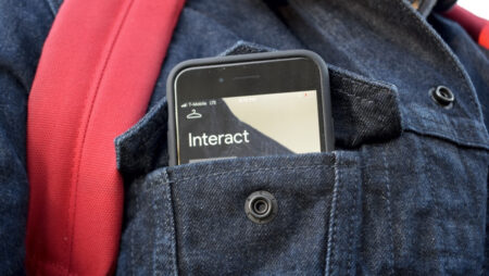 Google’s smart jacket is learning to be more useful for non-cyclists too Google's smart jacket is learning to be more useful for non-cyclists too