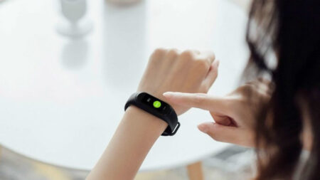 Xiaomi’s Hey+ fitness tracker offers a bigger display than the Mi Band 3 Xiaomi's Hey+ fitness tracker offers a bigger display than the Mi Band 3