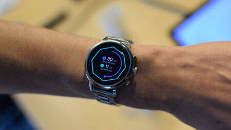 Google Fit gets a hearty makeover to help you stay in shape Google Fit gets a hearty makeover to help you stay in shape