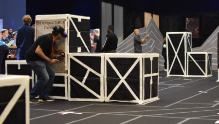Oculus’ arena-scale Quest mixed reality is trippy and fantastic Oculus' arena-scale Quest mixed reality is trippy and fantastic