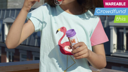 This smart t-shirt changes colour to help your kid avoid sunburn This smart t-shirt changes colour to help your kid avoid sunburn