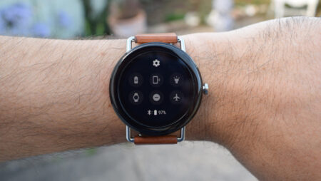 Google rolls out Wear OS Version H to give your smartwatch a battery boost Google rolls out Wear OS Version H to give your smartwatch a battery boost