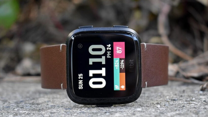 ​Fitbit Versa gets big Black Friday discount