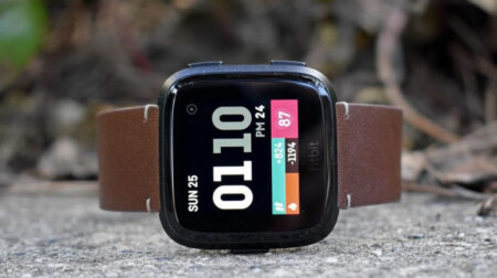 Get $50 off Fitbit Versa as the big Amazon deals continue