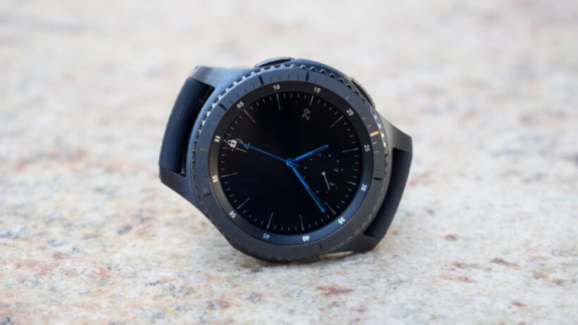 Samsung Gear S3 and Gear S2 are available on the cheap from Amazon