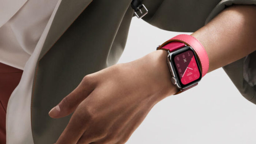 Report: Jony Ive fought to make the Apple Watch ‘a fashion accessory’