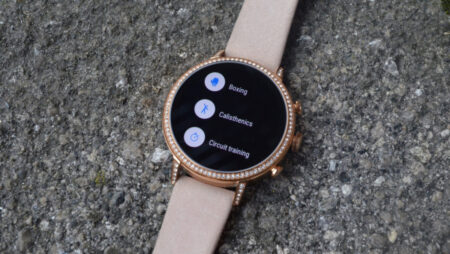 Deal: Fossil's Gen 4 Venture HR Wear OS smartwatches are $175 right now